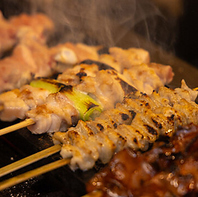 毎朝仕入れる新鮮鶏肉を紀州備長炭で！