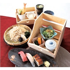 小鉢めぐりと握りの和みご膳　