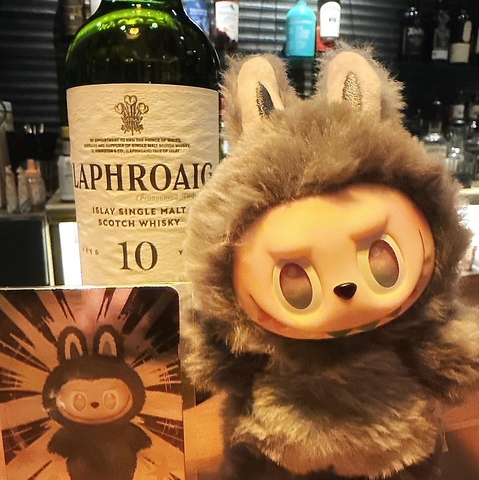 歌い放題飲み放題のカラオケバー