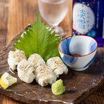 夏の味覚「鱧」など、魚介は旬のものを日替わりで提供。四季折々の美味をご賞味ください