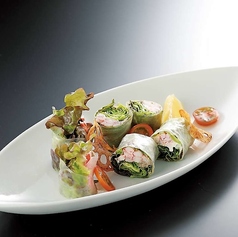 ズワイガニとカニ味噌の生春巻き