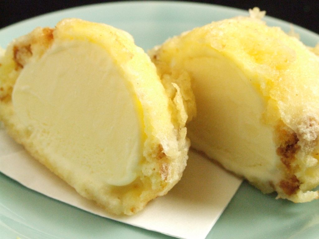 お口直しに、アイスクリームの天ぷらもご用意しております