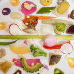 日々、お野菜が変化します！毎日盛り付けるのが楽しい一皿。皆様にもたのしんでいただきたいです。