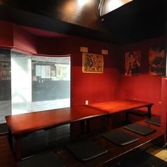 8～12名様の団体様でご利用可能なお座敷席です。