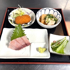 早割セット &nbsp;お料理4品＋ドリンク1杯付き♪