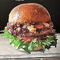 料理メニュー写真&nbsp;【Special burger】いちじくの赤ワイン煮込みとバニラバターバーガー(単品/ポテトSET)