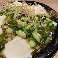 山形出汁のおぼろ豆腐/揚げじゃこタタキキュウリ