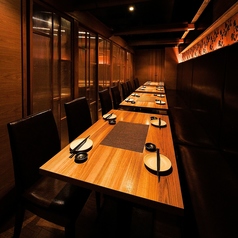 ゆったり寛げるソファー席や気の合う仲間と楽しむ宴会にぴったりのお席を多数ご用意しております！ご希望のお客様はお早めの御予約お願いします♪