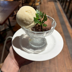 本日のアイスの盛り合わせ