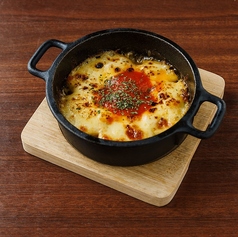 自社ベーコンとジャガイモのスパ二ッシュオムレツ