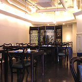 貸切も承っております。立食時は最大64名様まで対応しており、お祝い・サプライズも可能ですので、誕生日パーティーなど特別な日のご利用にも最適です。 ※貸切は総額44万円(税込)以上で承ります。