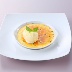 クレームブリュレ　バニラアイス添え