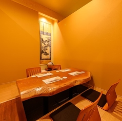 掘りごたつ式の個室４部屋完備。接待　会社宴会　大切なお集まりに最適です。