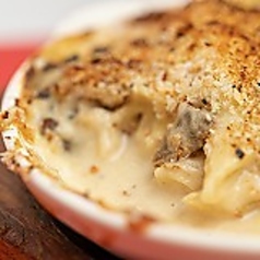知床鶏とポルチーニ茸のグラタン