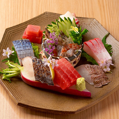 海の幸に舌鼓！店長こだわりの酒のアテ