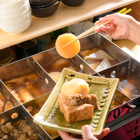 古都奈良に居を構えるお店。カウンターのみでゆったりと落ち着いてお食事を楽しめます