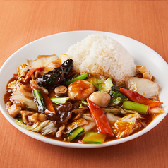 多種の具材が楽しめる八宝菜