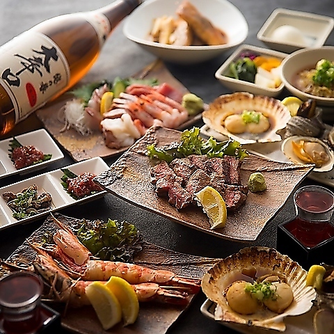 美味いのに安い！厳選素材を活かした、アツアツの海鮮炉端焼きを目の前で楽しめる店♪