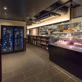 店内に一歩足を踏み入れると高級感のある空間が広がります。そのような空間の中、お手軽価格で食事が楽しめるのが当店のおすすめポイントです！清潔感のある安らぎの空間で至福のひと時をお過ごしください。