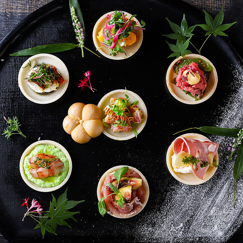 Pub & Grill 7 TAPS TAVERN Zu^bvX^o sw