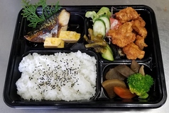 A弁当 &nbsp;1296円 &nbsp;容器、消費税込