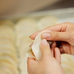 タレから味付けまで店内ですべて仕込んでおり、手作りで提供しております。