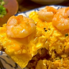 たっぷり海老のトロ卵チャーハン
