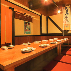 最大20名まで収容可能！会社宴会や同窓会など各種ご利用に最適です♪飲み放題付コースもご用意しておりますので、ご予算や人数などお気軽にご相談ください。