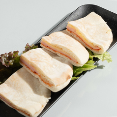 ハム&チーズのピタパンサンド