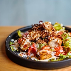 炭焼チキンオーバーサラダ