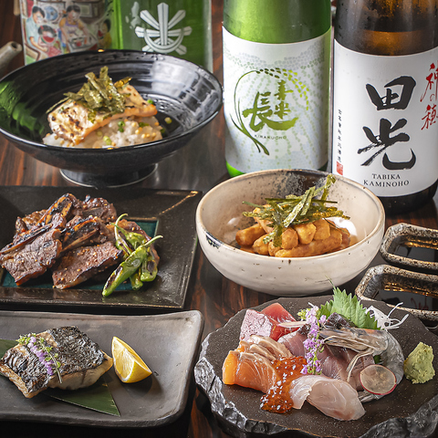 旬の食材を備長炭で香ばしく仕上げる和食店。海鮮と日本酒のペアリングも楽しめます。