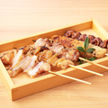 料理メニュー写真 五本盛り(もも・つくね・なんこつ・皮 ほか)