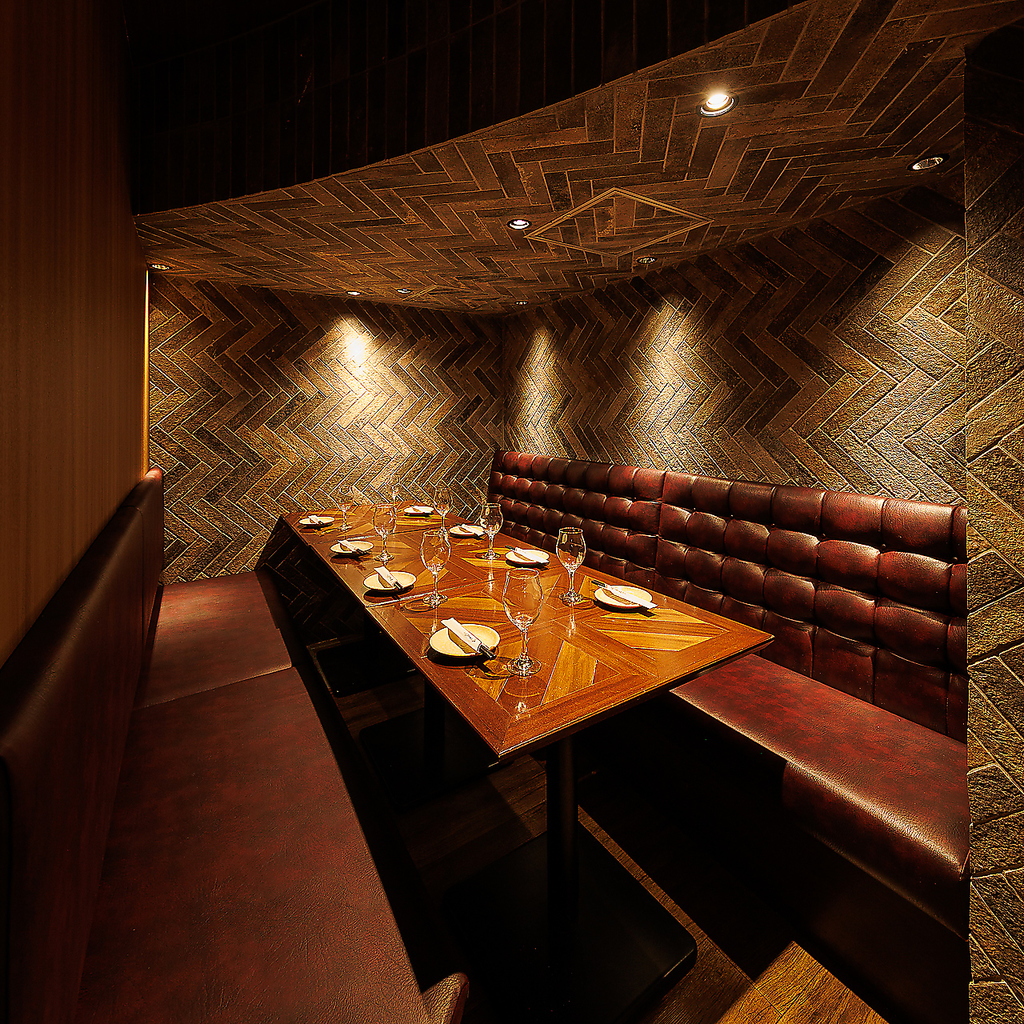 【10名様まで】静かなしっぽりした飲み会に最適な、隠し部屋的な個室席です。