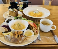 【畑のあるカフェ】身体に優しい農薬不使用の季節野菜