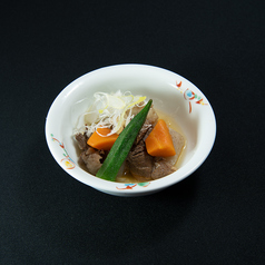 馬すじ煮込み