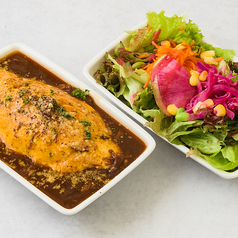 ビーフシチューオムライス