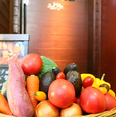 個室お野菜と地鶏とDININGみにとまと 神戸三宮店の外観1