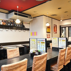 会社宴会や友人同士の集まりにぴったり。ゆったり座れるお席で、熱々中華料理とドリンクが思う存分楽しめるお席です。