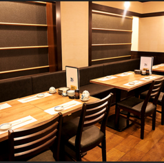 解放感のあるテーブル席は、宴会・デート・女子会・ママ会など様々なシーンで利用できるお席となっております♪