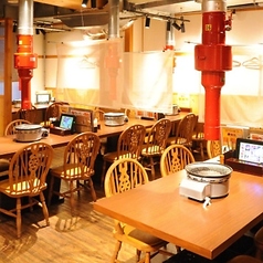 大人数での貸切も可能◎プライベート感あふれる空間で、仲間や家族との楽しいひとときを存分に楽しめます☆無煙ロースター完備で、煙を気にせず焼肉を堪能できるのも魅力!日程・人数などお気軽にご相談ください!