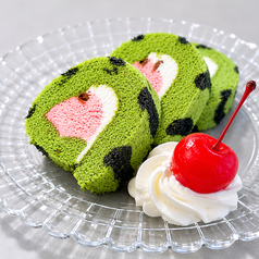 スイカのロールケーキ