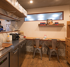 カウンター席も準備しております