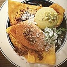 自家製ティラミスとピスタチオジェラート