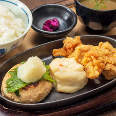 おろしハンバーグ＆鶏のから揚げ定食