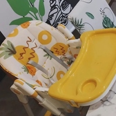 お子様チェア2席・カラトリーございます。