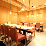 女子会や飲み会など、シーンに合わせて最適な個室にご案内いたします。