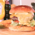 料理メニュー写真&nbsp;チーズバーガー