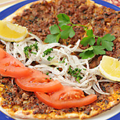 ラフマージュン （lahmacun）