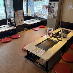 掘りごたつ席×8卓（4名～6名席あり）