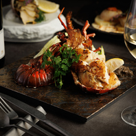 伊勢海老は各コースでご堪能頂けます。